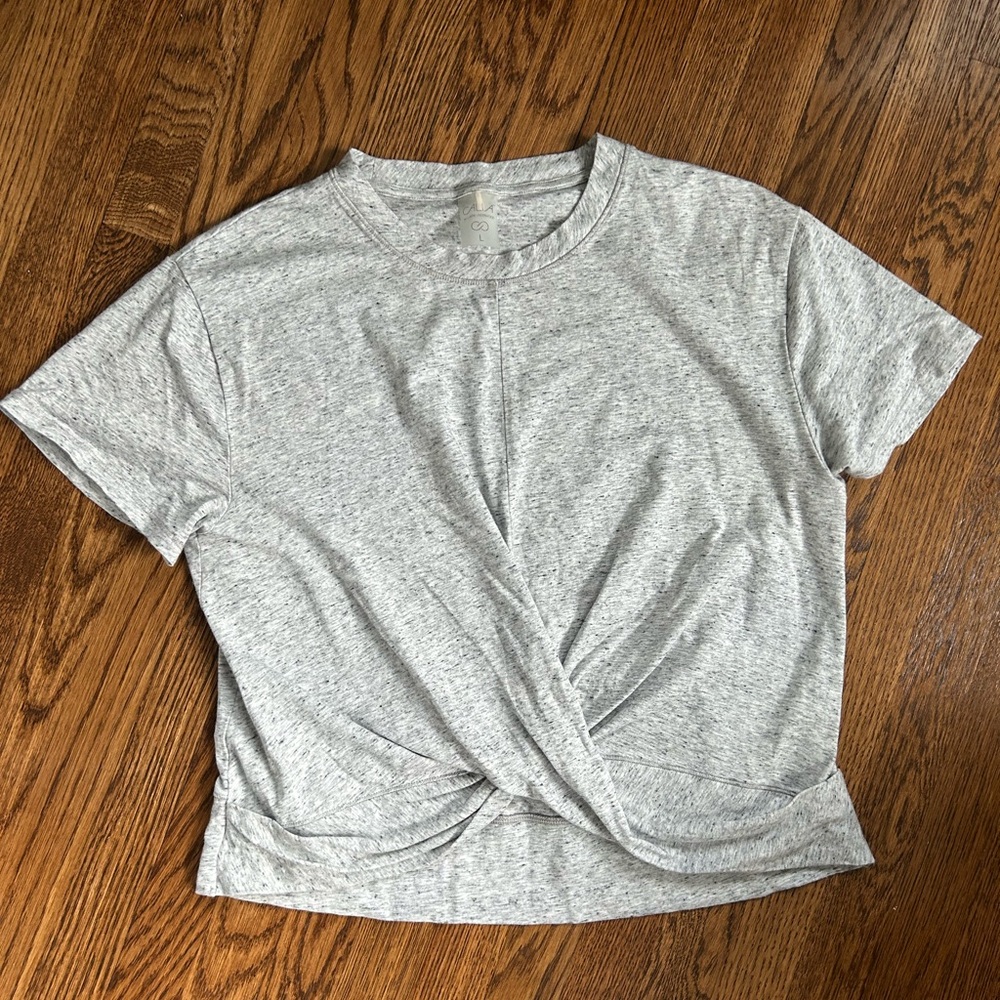 CALIA by Carrie Underwood Heather Gray Twist Front Tee